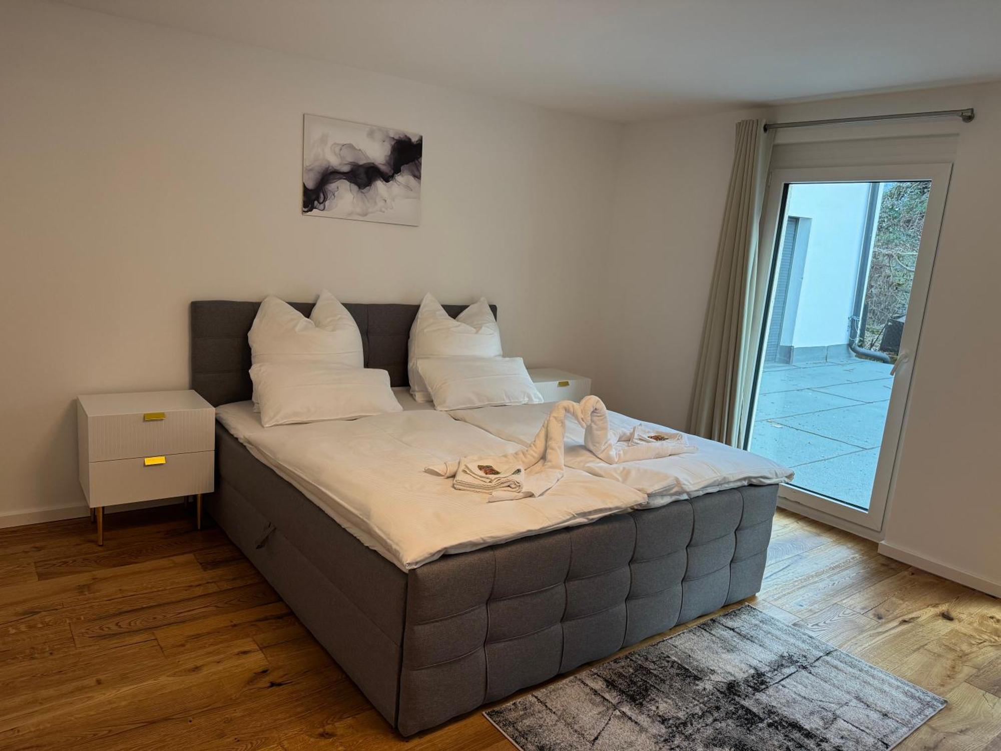 Prestige Apartments - Urban Lofts Ройтлинген Екстериор снимка