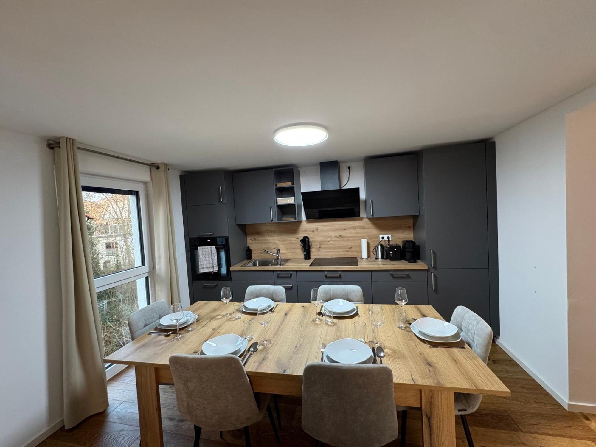 Prestige Apartments - Urban Lofts Ройтлинген Екстериор снимка