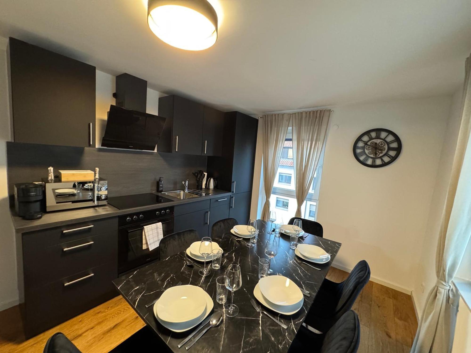 Prestige Apartments - Urban Lofts Ройтлинген Екстериор снимка