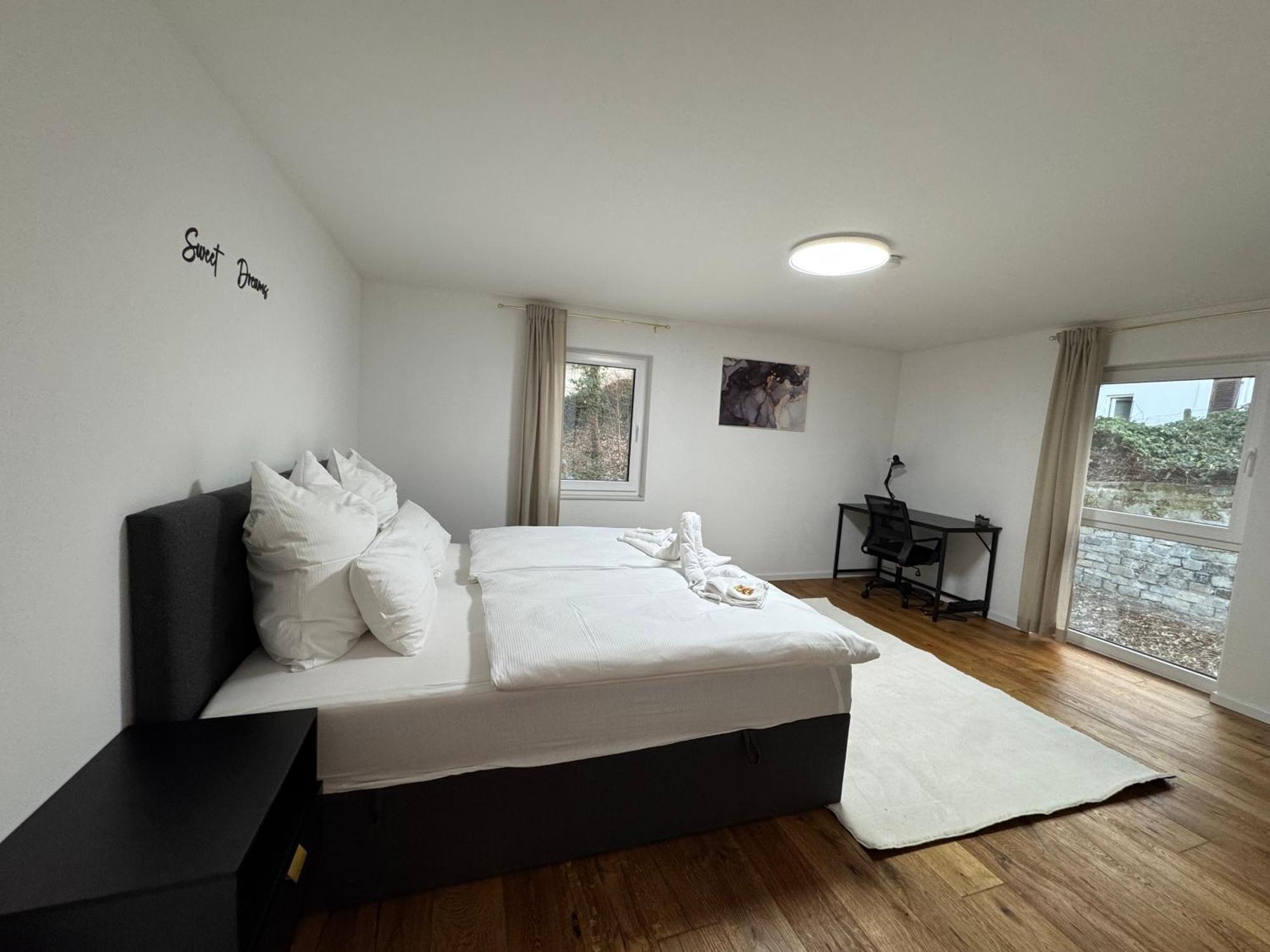 Prestige Apartments - Urban Lofts Ройтлинген Екстериор снимка
