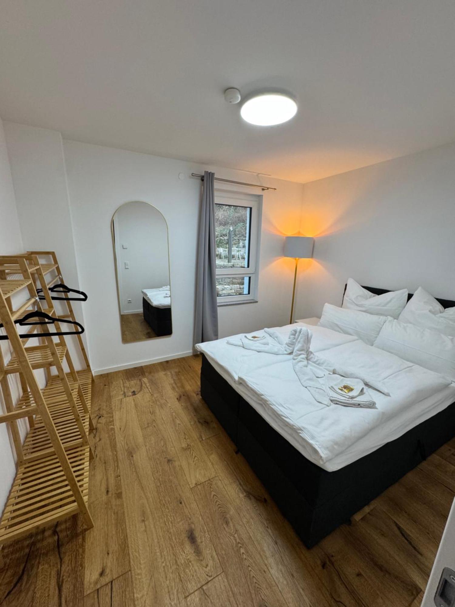 Prestige Apartments - Urban Lofts Ройтлинген Екстериор снимка