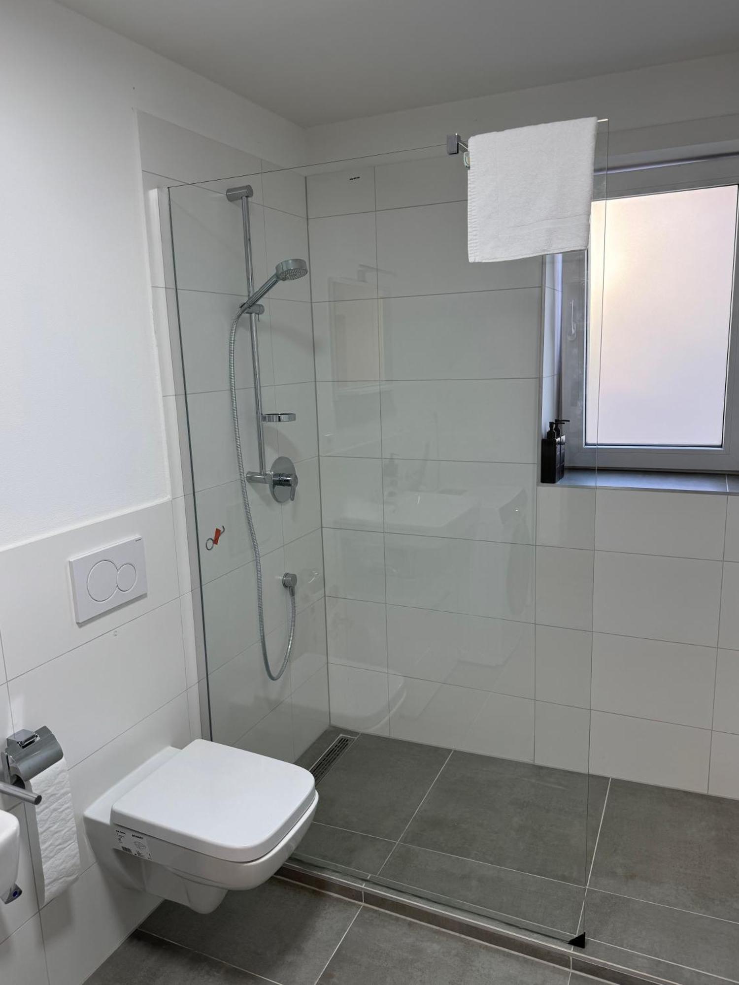 Prestige Apartments - Urban Lofts Ройтлинген Екстериор снимка