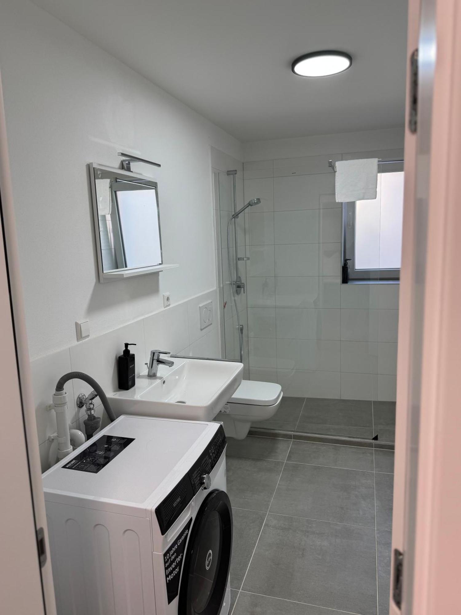 Prestige Apartments - Urban Lofts Ройтлинген Екстериор снимка