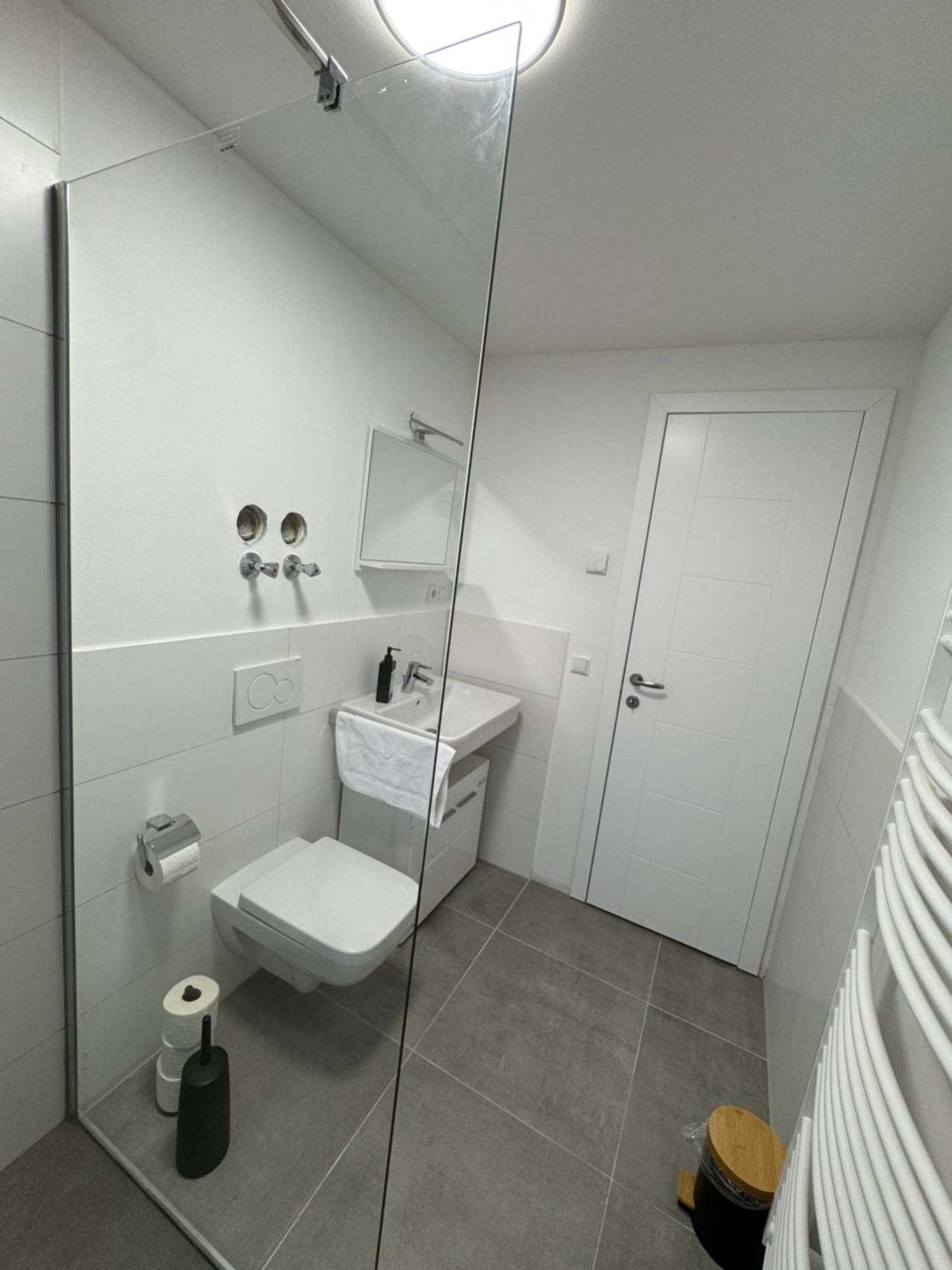 Prestige Apartments - Urban Lofts Ройтлинген Екстериор снимка