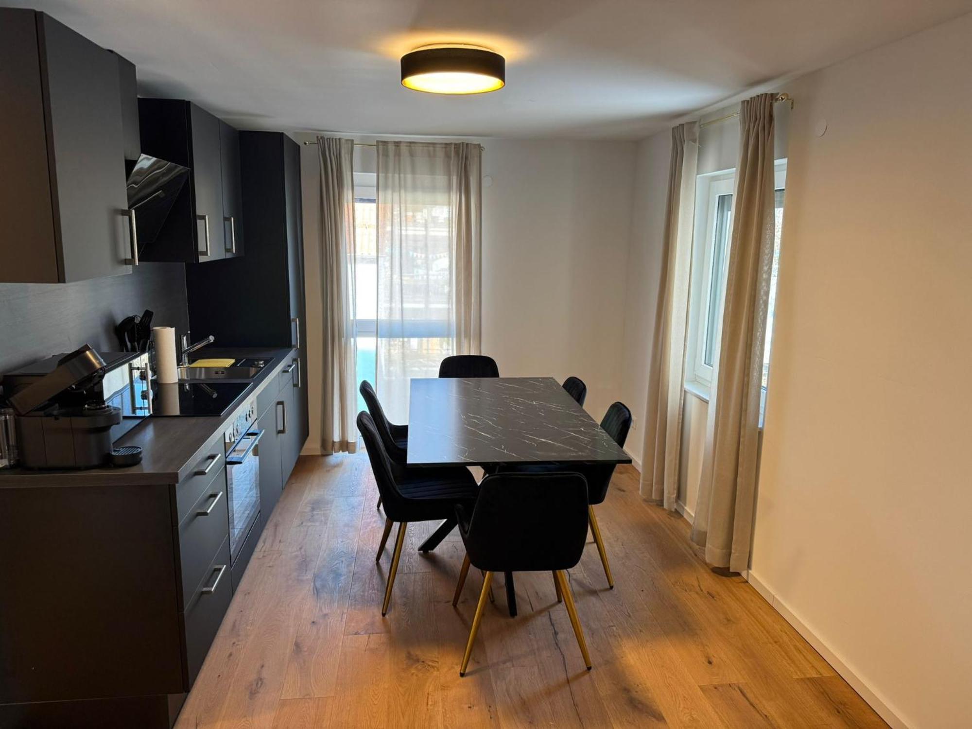 Prestige Apartments - Urban Lofts Ройтлинген Стая снимка