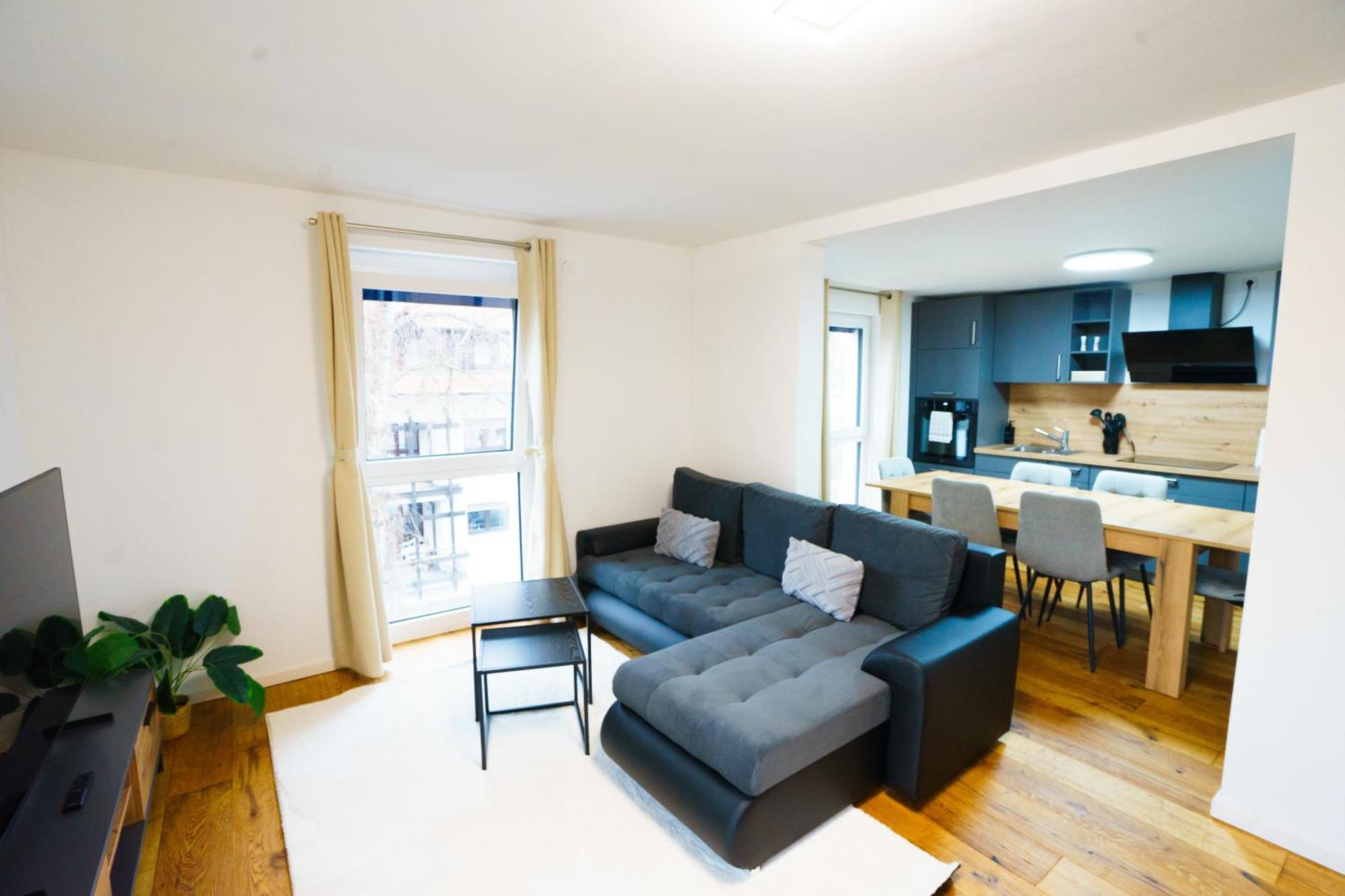 Prestige Apartments - Urban Lofts Ройтлинген Екстериор снимка
