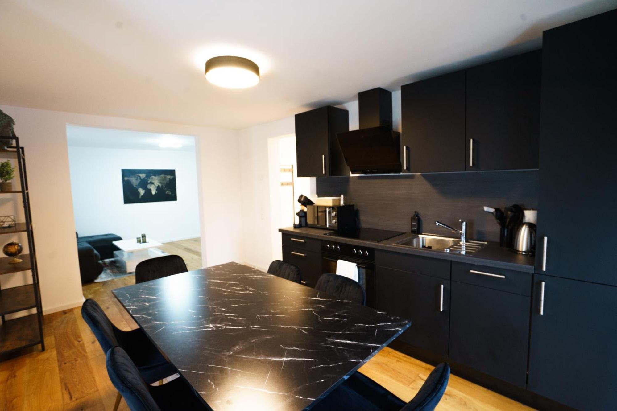 Prestige Apartments - Urban Lofts Ройтлинген Екстериор снимка