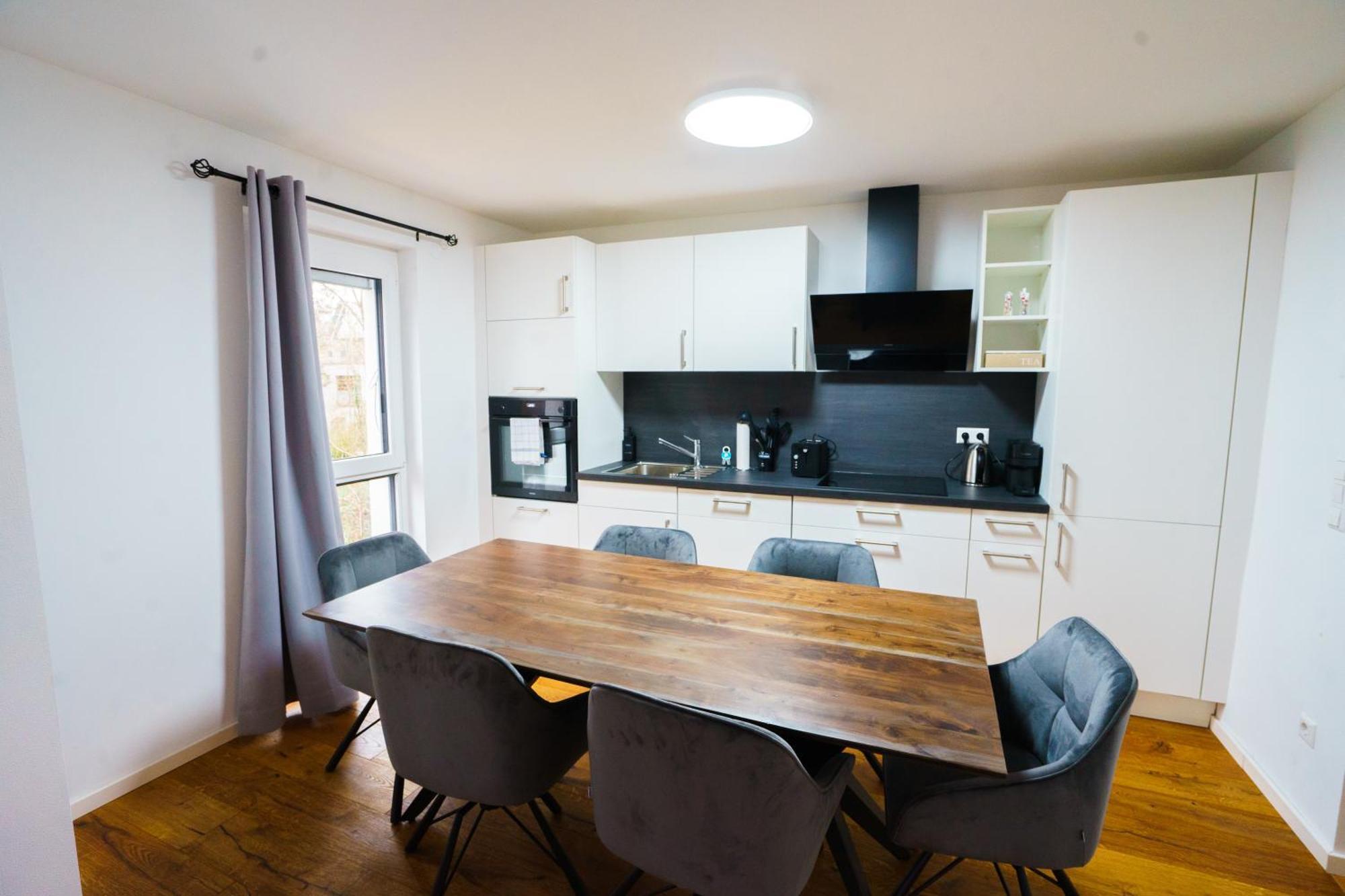 Prestige Apartments - Urban Lofts Ройтлинген Екстериор снимка