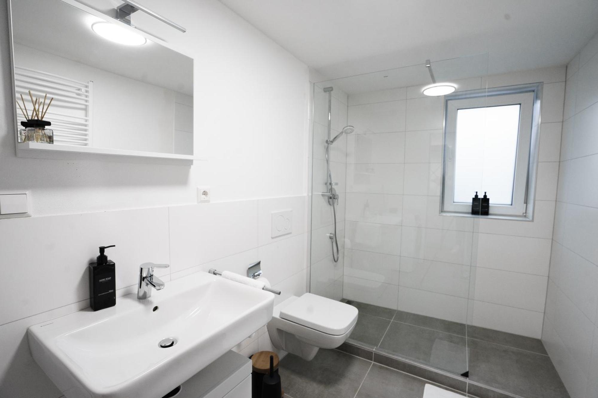 Prestige Apartments - Urban Lofts Ройтлинген Екстериор снимка