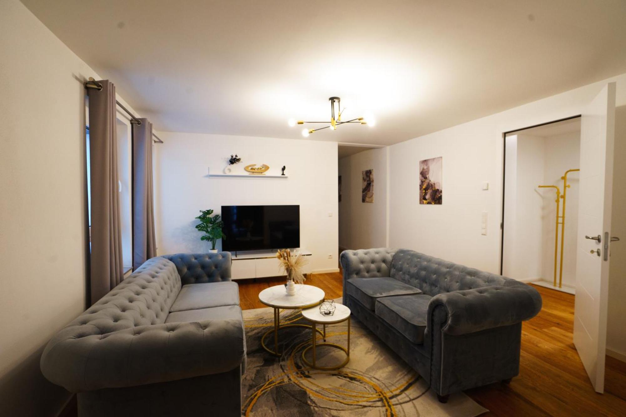 Prestige Apartments - Urban Lofts Ройтлинген Екстериор снимка